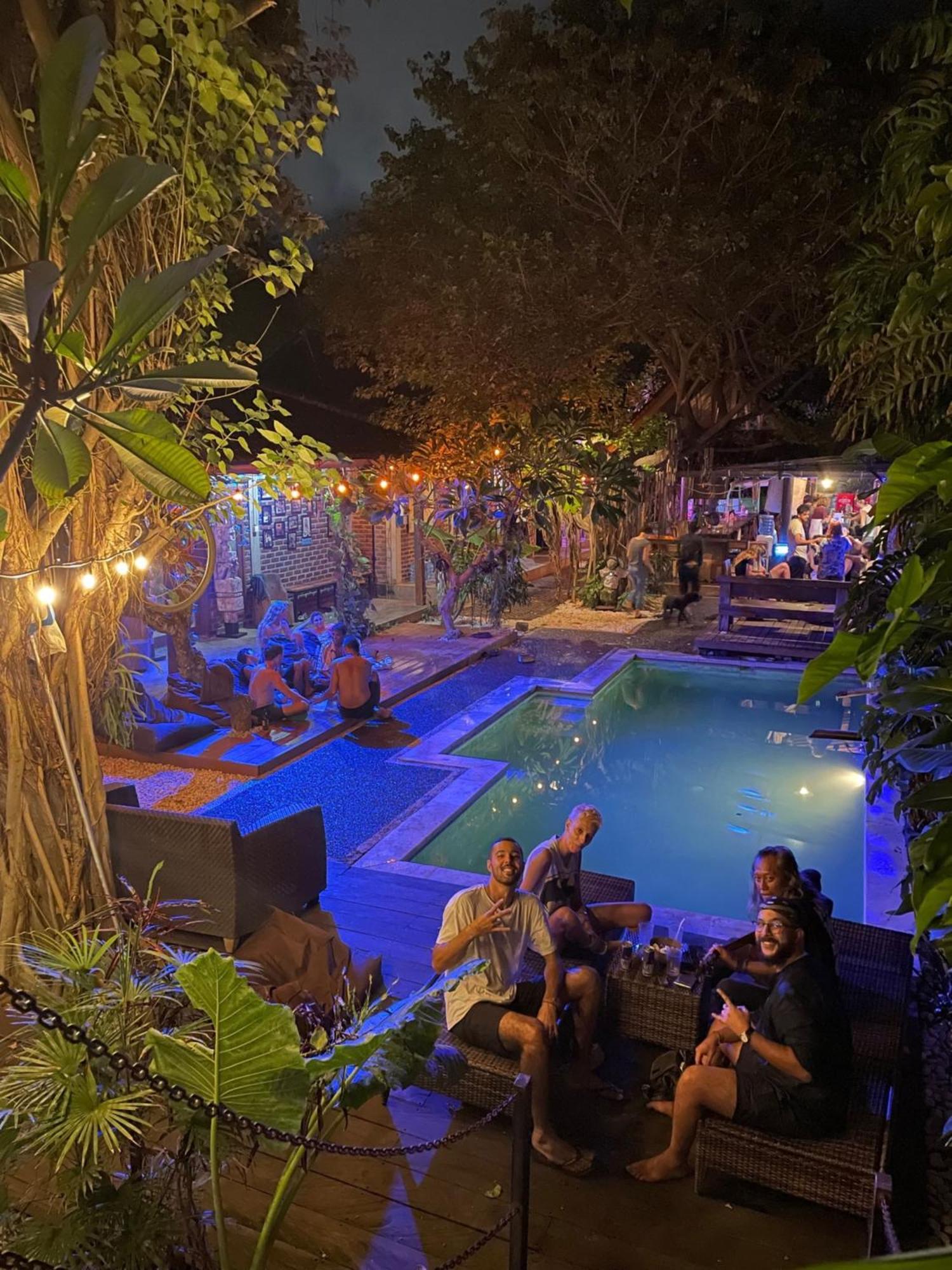Da Housetel Kuta Hostel Kuta Lombok Kültér fotó