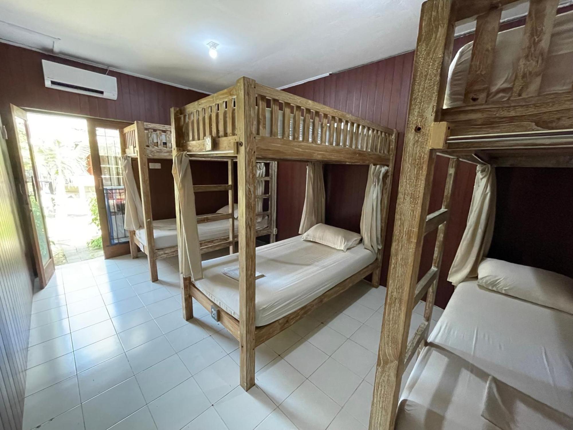 Da Housetel Kuta Hostel Kuta Lombok Kültér fotó