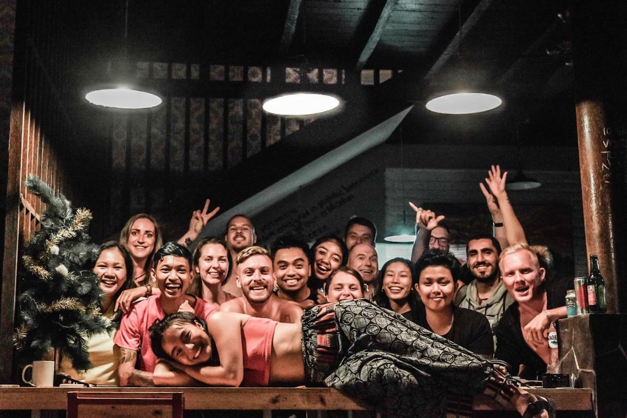 Da Housetel Kuta Hostel Kuta Lombok Kültér fotó